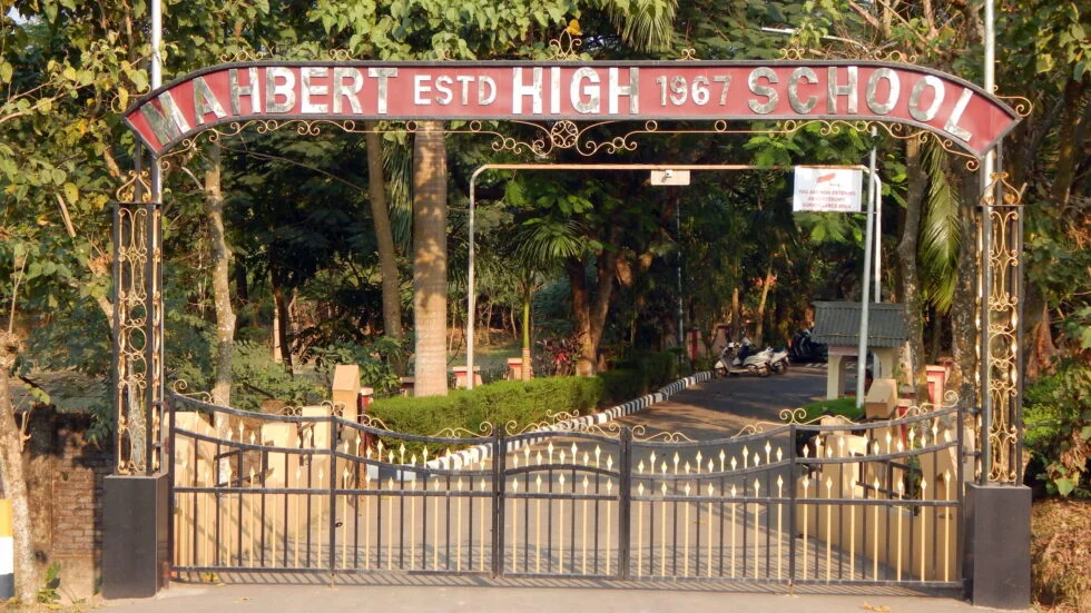 Mahbert High School Student